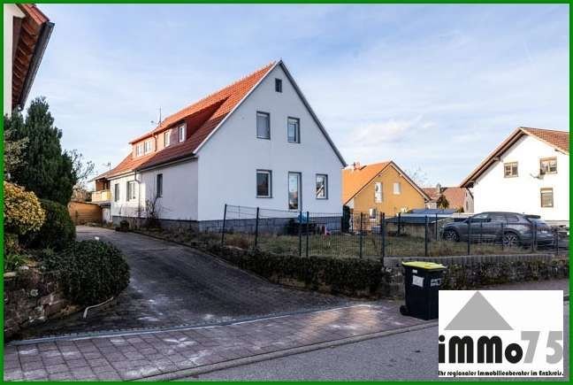 Zweifamilienhaus in Engelsbrand: Aussenansicht